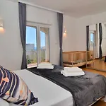 Family House - 50 M To The Beach! 度假居