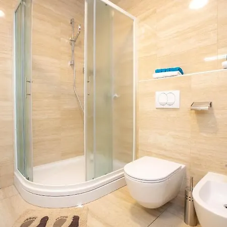 Family House - 50 M To The Beach!