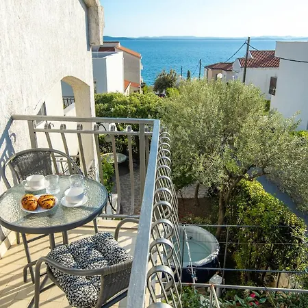 Family House - 50 M To The Beach!