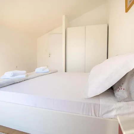 Family House - 50 M To The Beach! Ferienhaus *