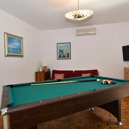 Family House - 50 M To The Beach!