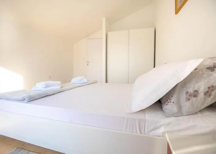 Family House - 50 M To The Beach! Ferienhaus *