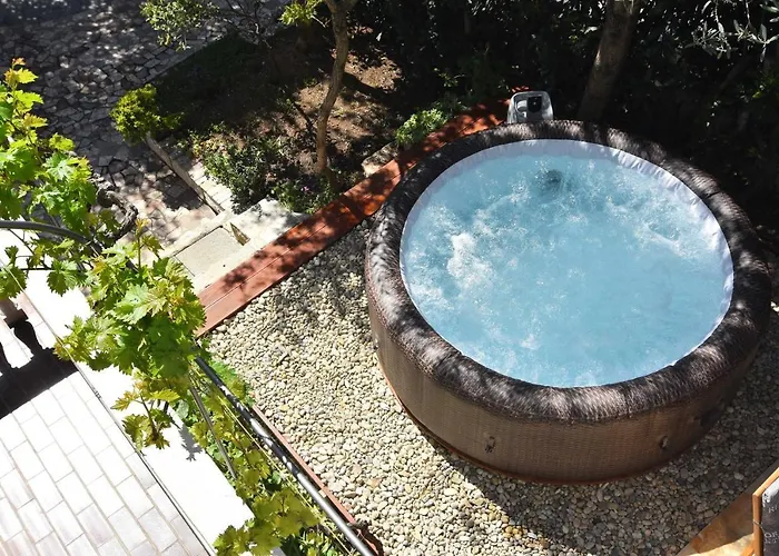 Family House - 50 M To The Beach! 펜션