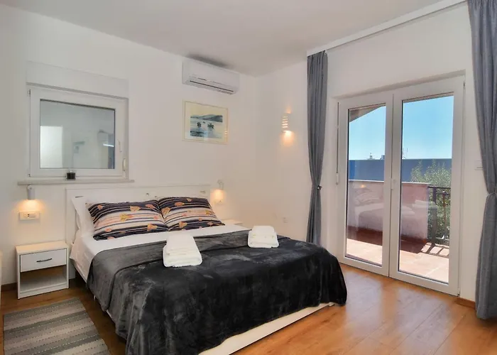 Family House - 50 M To The Beach! Ferienhaus