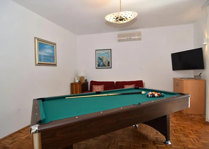 Family House - 50 M To The Beach!