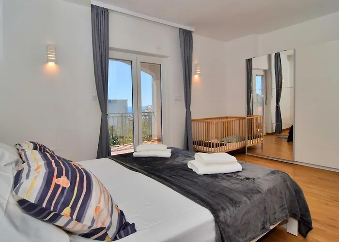 Family House - 50 M To The Beach! Ferienhaus
