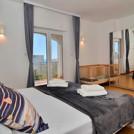 Family House - 50 M To The Beach! Ferienhaus